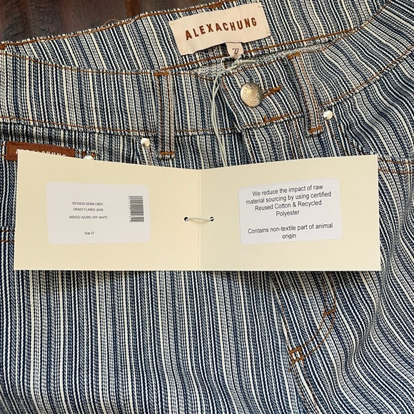 NWT ALEXACHUNG Grady Flared Jean - Picture 6 of 6